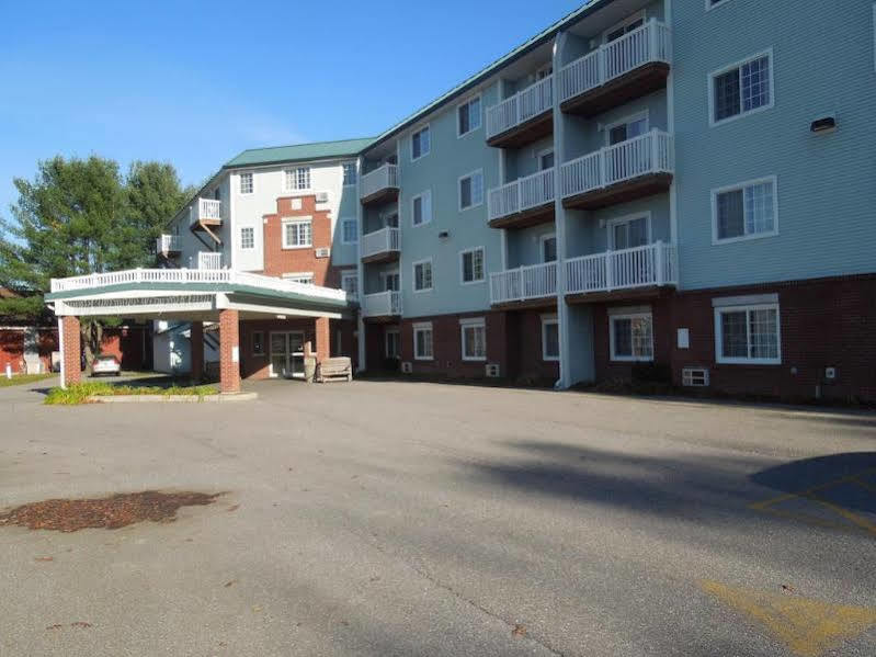 Baymont By Wyndham Essex Burlington Area Exterior foto