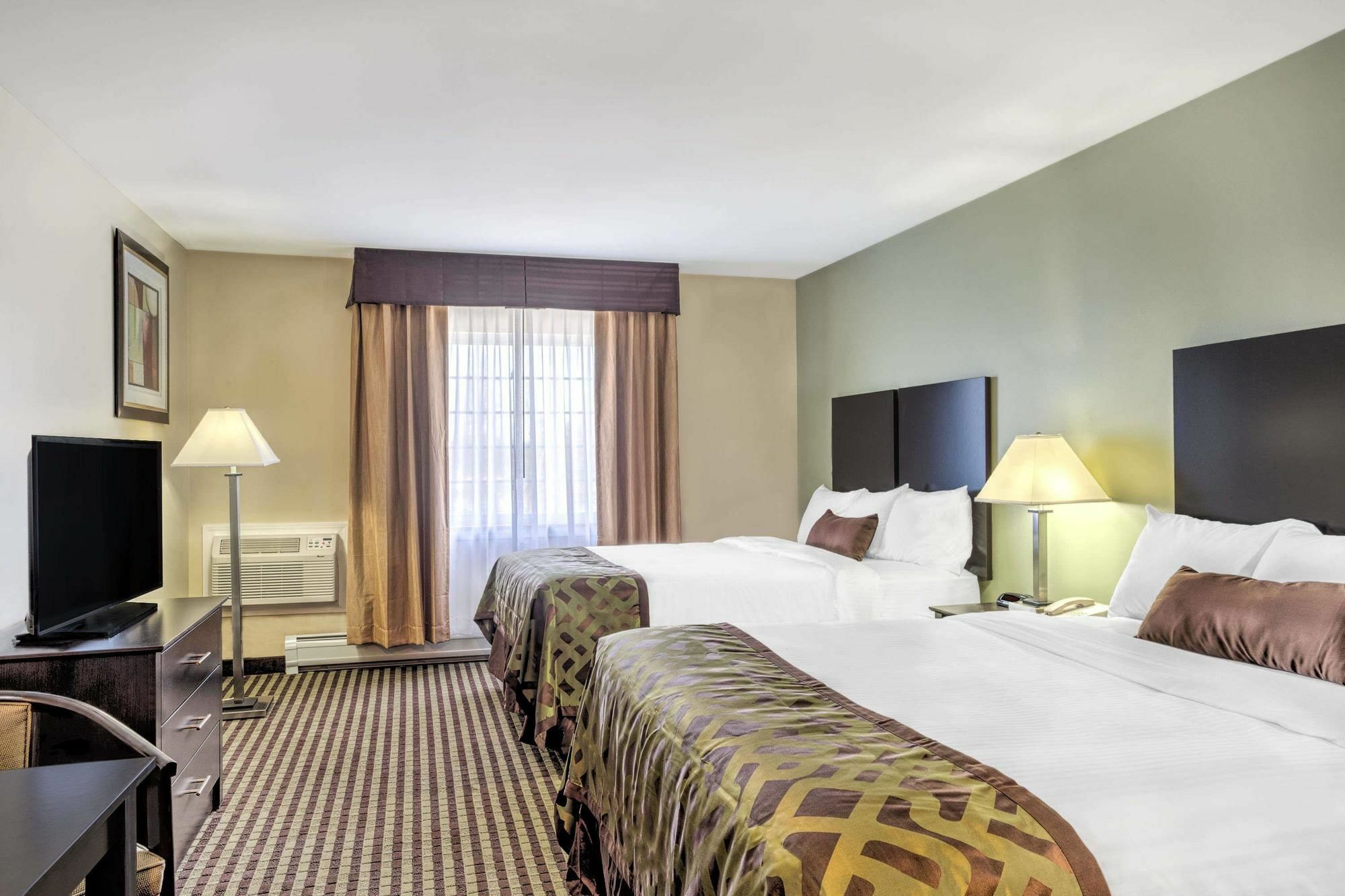 Baymont By Wyndham Essex Burlington Area Exterior foto